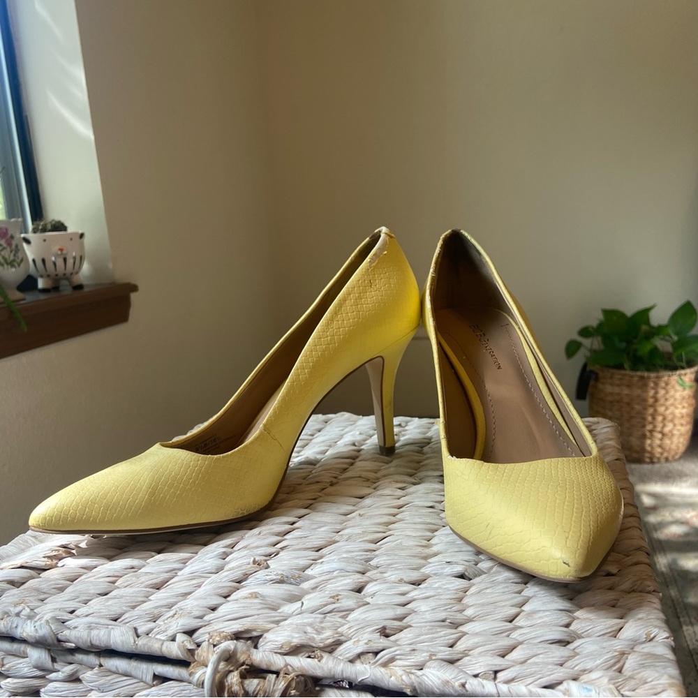 BCBG Yellow Pointed Toe Heels
